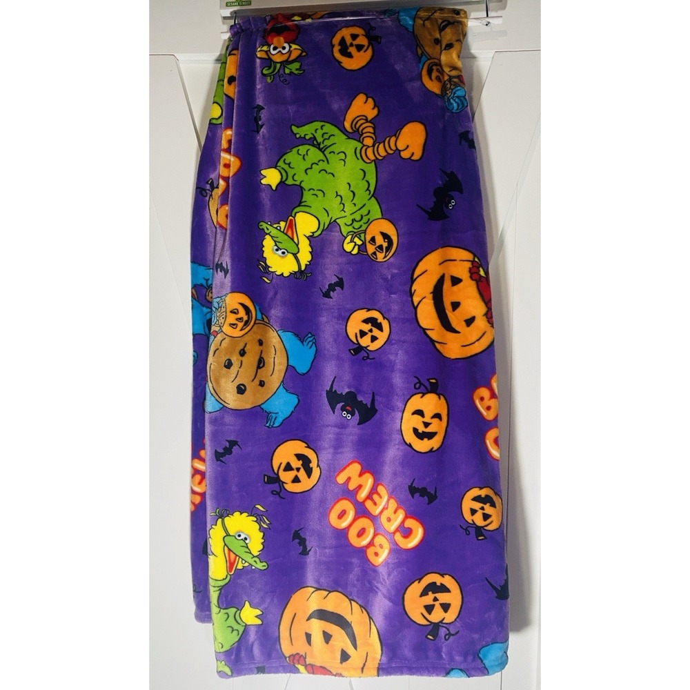 NWT Halloween SESAME STREET Big Bird, Elmo, Cookie Monster Purple Throw 60"x70"
